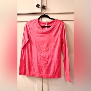Size 8 Petal  Pink Lululemon long Sleeve Top Euc